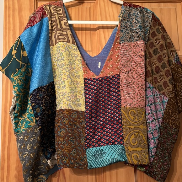 KB Goddess crop top~ silly & artsy!! These colors match ALL! ♥️📿✨☮️ - Picture 2 of 3